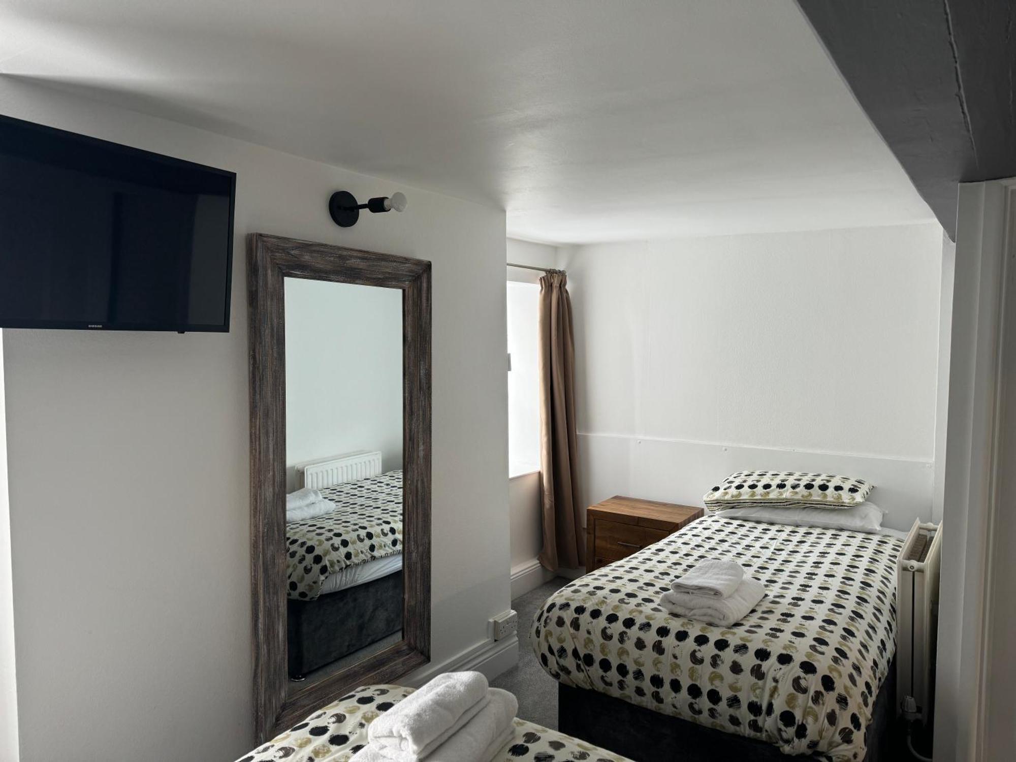 St Georges Guest House Saint Peter Port Екстериор снимка